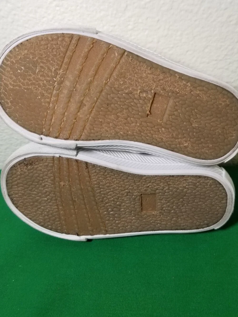Cupcakes and Cashmere Toddler Sz 5 Hearts Sneakers Valentine‎ Canvas Hook & Loop